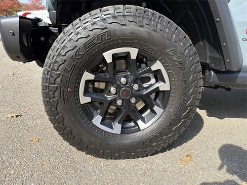 New 2026 Jeep Gladiator Rubicon w/ Steel Bumper Group image 11