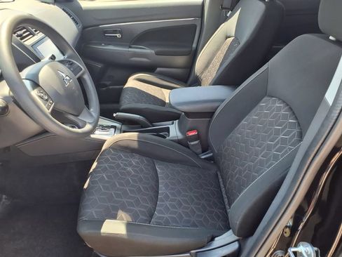 Used 2025 Mitsubishi Outlander Sport LE AWD/4WD image 13