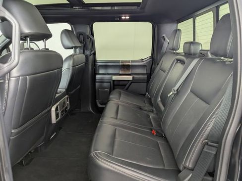 Used 2022 Ford F250 Lariat w/ Black Appearance Package image 16