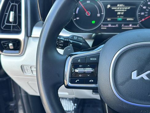 Used 2023 Kia Sorento EX image 16