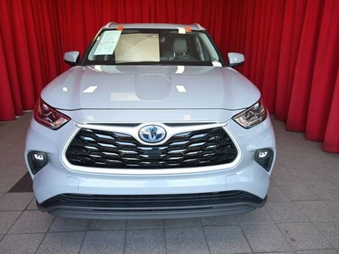 Certified 2023 Toyota Highlander Bronze Edition image 11