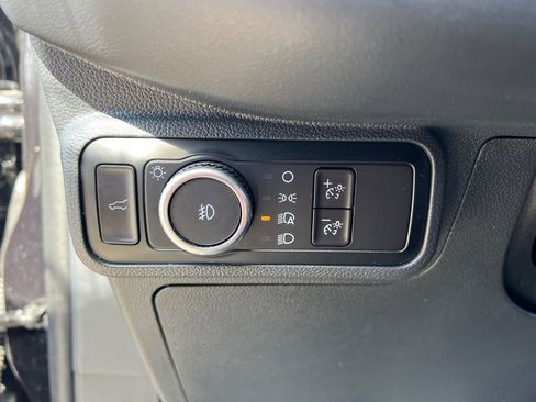 Used 2025 Ford Explorer ST-Line image 14