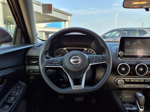Used 2025 Nissan Sentra SV FWD image 18