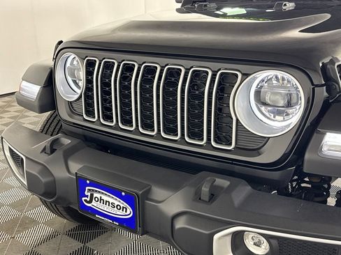 Certified 2025 Jeep Wrangler Unlimited Sahara w/ Safety Group AWD/4WD image 47