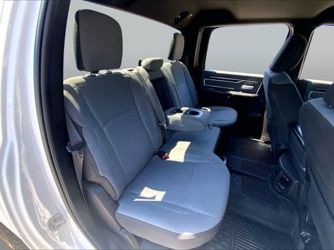 Used 2022 RAM 2500 Big Horn w/ Level 1 Equipment Group AWD/4WD image 20