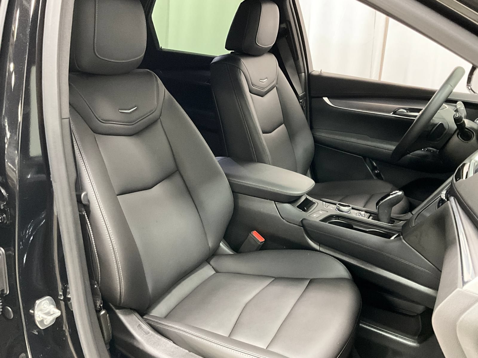 Used 2024 Cadillac XT5 Luxury FWD image 9
