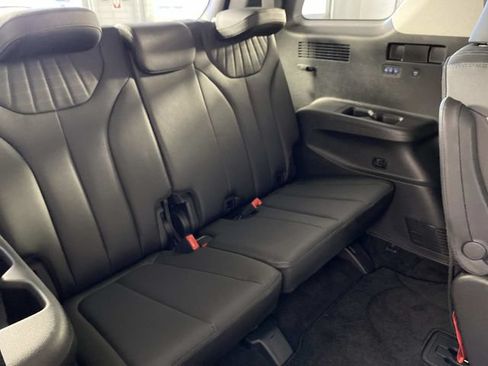 Used 2024 Hyundai Palisade Limited AWD/4WD image 13