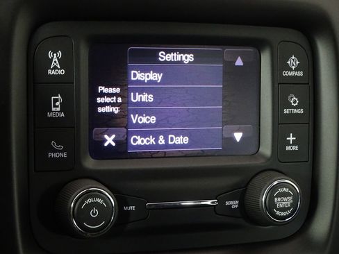 Used 2018 Jeep Compass Sport w/ Mopar Graphics Package image 35