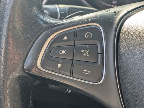 Used 2017 Mercedes-Benz C 300 4MATIC Sedan image 11