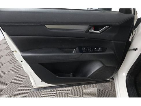 Used 2018 MAZDA CX-5 Touring image 13