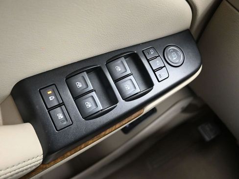 Used 2020 GMC Yukon XL Denali w/ Open Road Package image 27