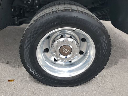 Used 2025 Ford F450 King Ranch w/ Chrome Package AWD/4WD image 28