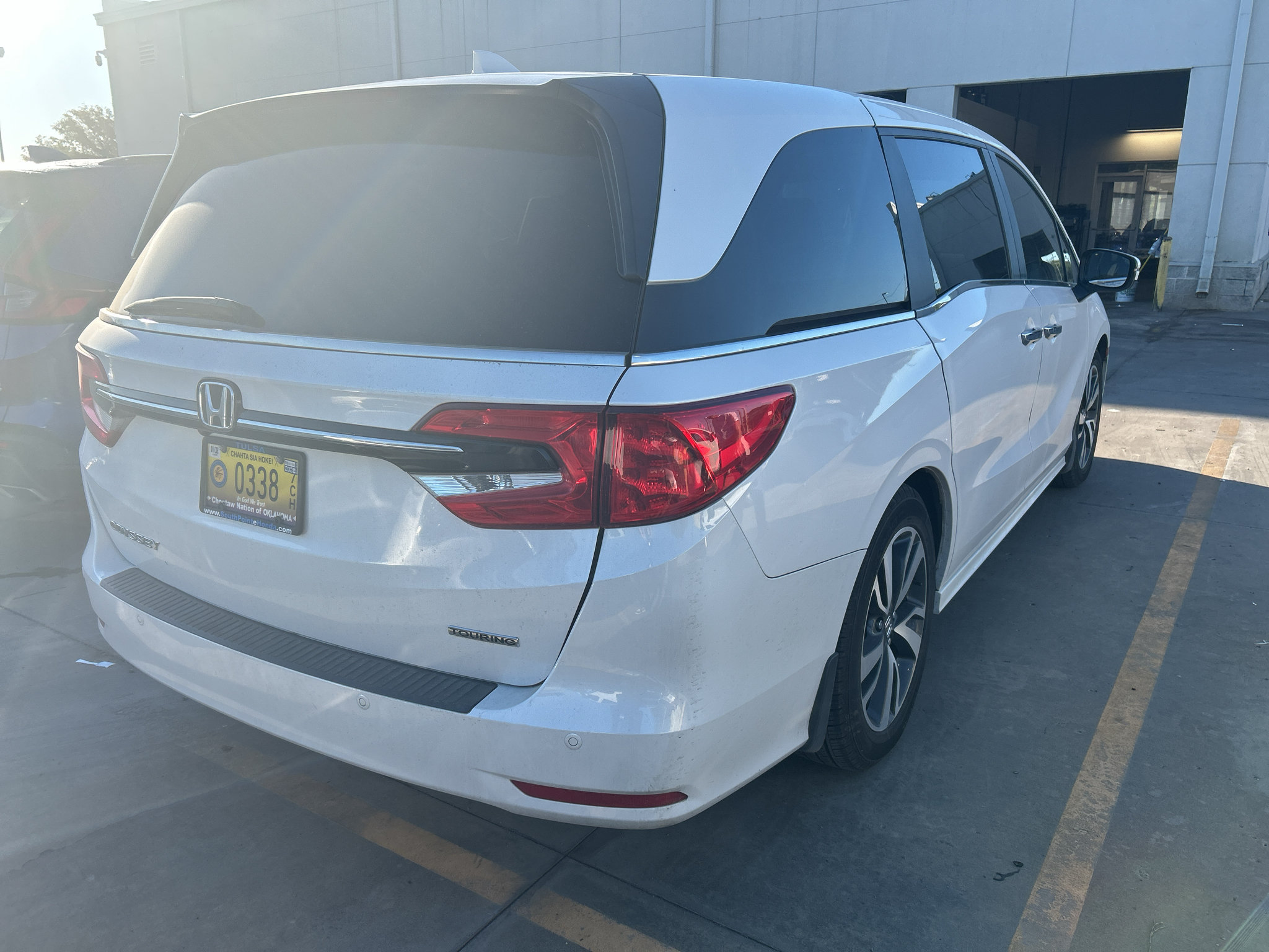Used 2023 Honda Odyssey Touring image 3