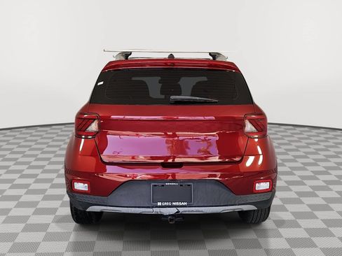 Used 2024 Hyundai Venue Limited FWD image 7