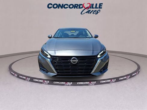 Certified 2023 Nissan Altima 2.5 SV w/ SV Premium Package FWD image 3