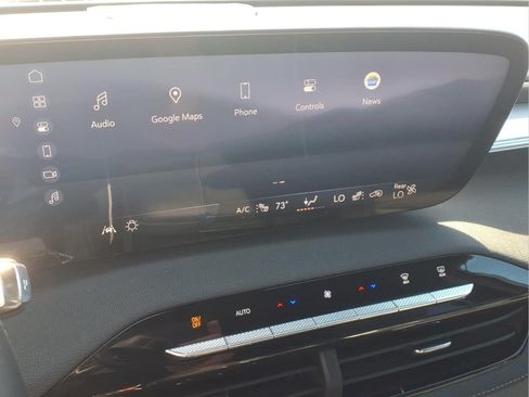 Used 2025 Buick Enclave Preferred FWD image 14