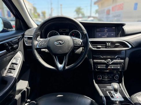Used 2017 INFINITI QX30 w/ Cargo Package FWD image 35