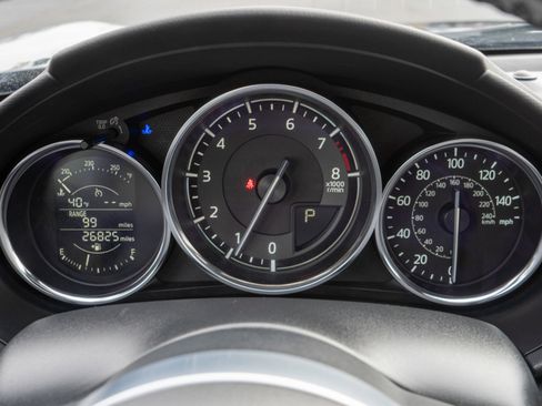 Used 2021 MAZDA MX-5 Miata Sport w/ Weather Package image 11