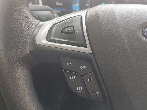 Used 2020 Ford Fusion SE FWD image 12