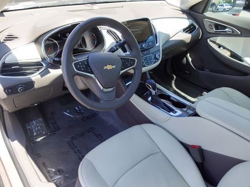 Used 2024 Chevrolet Malibu LT FWD image 11
