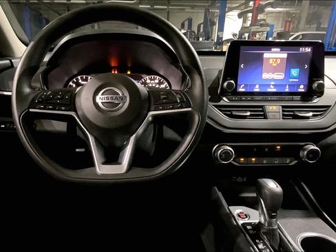 Used 2022 Nissan Altima 2.5 SV image 6