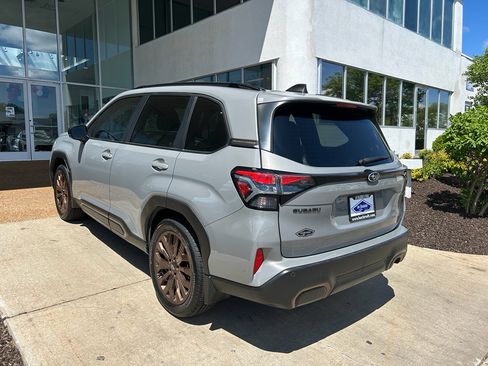 Used 2025 Subaru Forester Sport AWD/4WD image 7