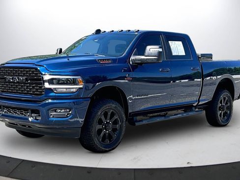 Used 2023 RAM 2500 Big Horn w/ Level 2 Equipment Group AWD/4WD image 4