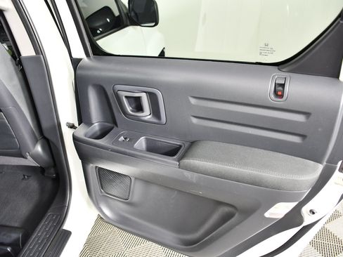 Used 2014 Honda Ridgeline Sport image 40