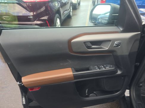 Used 2025 Ford Bronco Sport Outer Banks w/ Outer Banks Tech Package+ image 9