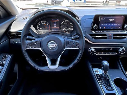 Used 2022 Nissan Altima 2.5 S w/ Driver Assist Package image 6