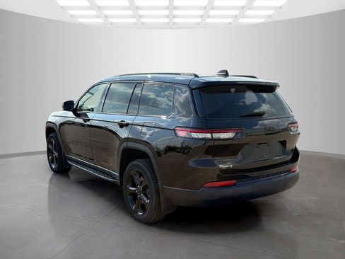 Used 2024 Jeep Grand Cherokee L Altitude image 4