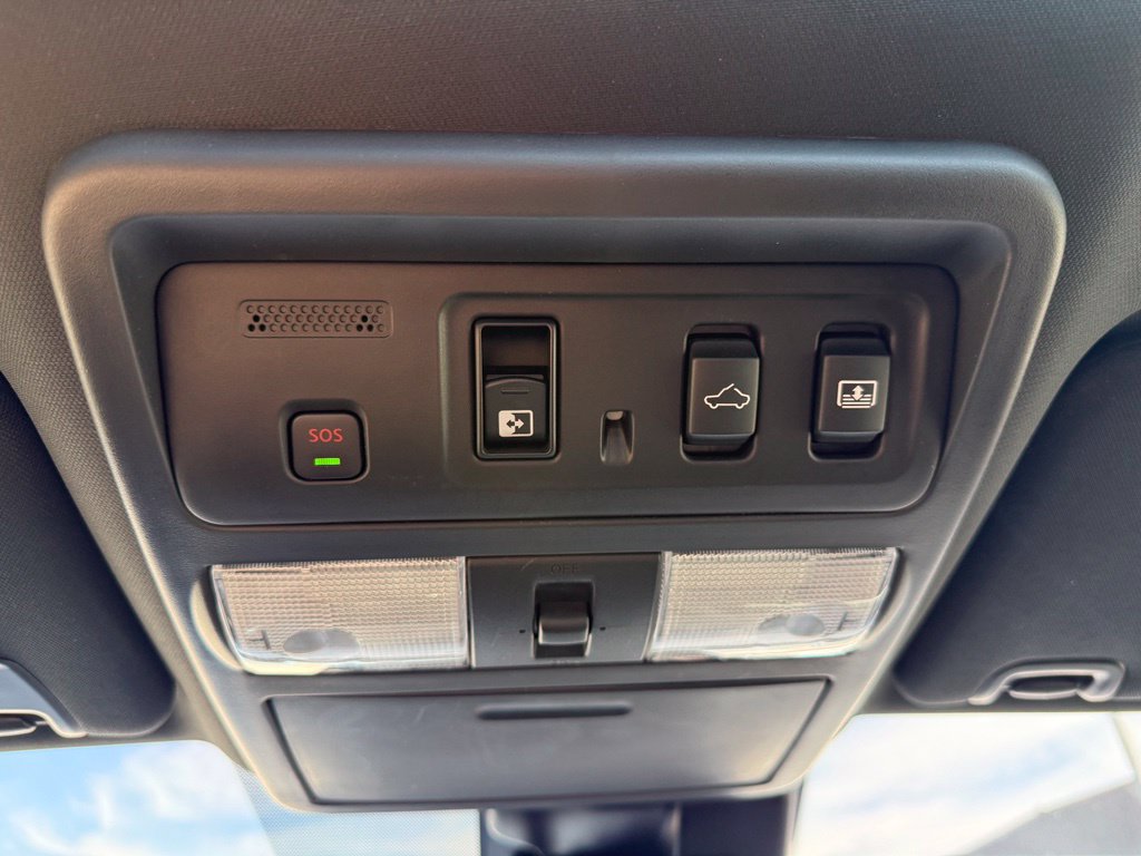 Used 2024 Nissan Titan PRO-4X w/ Pro-4x Convenience Package AWD/4WD image 16