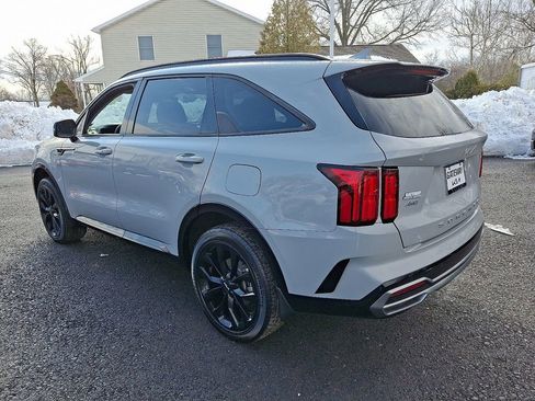 Used 2022 Kia Sorento SX image 5