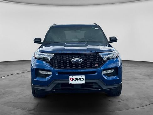 Used 2022 Ford Explorer ST w/ Equipment Group 401A AWD/4WD image 2