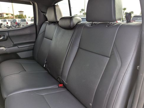 Used 2021 Toyota Tacoma Limited image 14