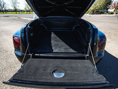 Used 2004 Chevrolet SSR w/ Preferred Equipment Group image 16