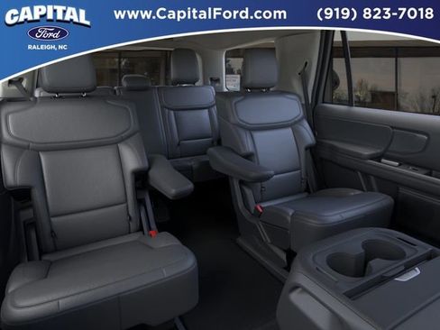 New 2026 Ford Expedition Active AWD/4WD image 11