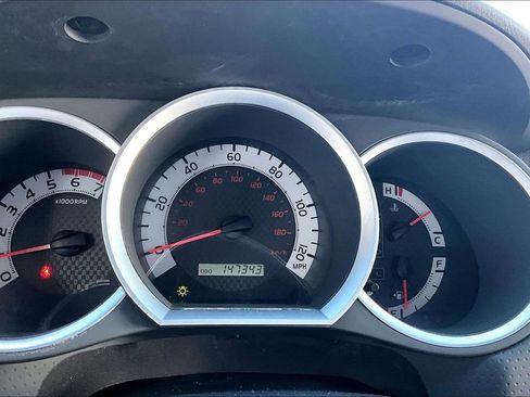 Used 2013 Toyota Tacoma PreRunner w/ Limited Pkg image 2