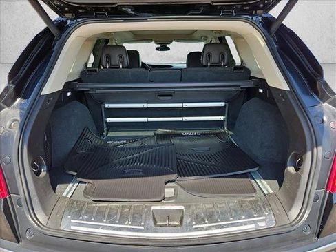 Used 2018 Cadillac XT5 Premium Luxury FWD image 10