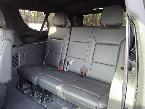 Used 2021 Chevrolet Suburban High Country w/ Premium Package image 14