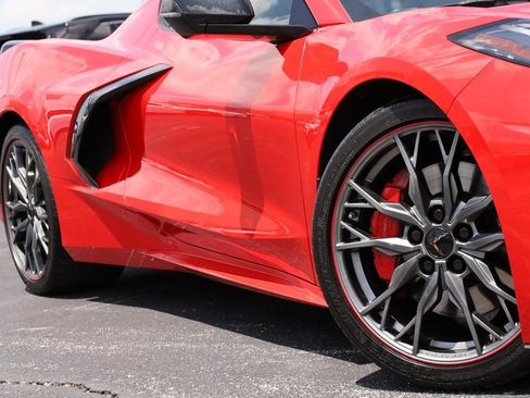 Used 2023 Chevrolet Corvette Stingray Preferred Cpe w/ Z51 Performance Package RWD image 3