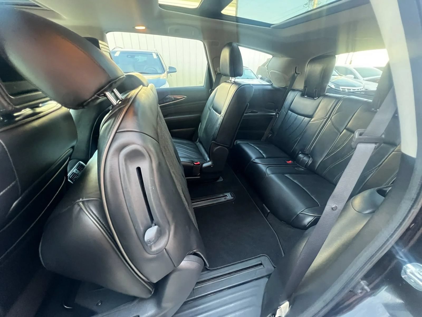 Used 2014 INFINITI QX60 Luxe w/ Deluxe Touring Package AWD/4WD image 36