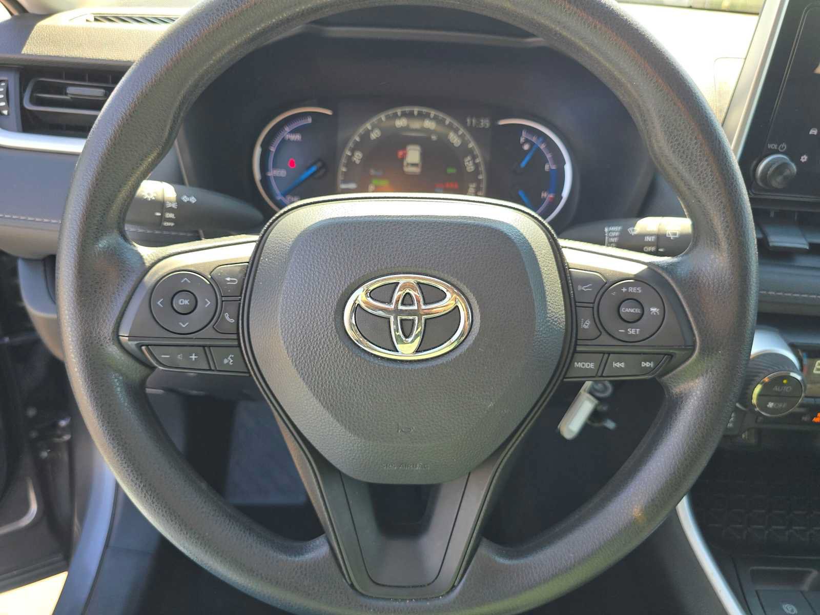 Used 2024 Toyota RAV4 LE AWD/4WD image 21