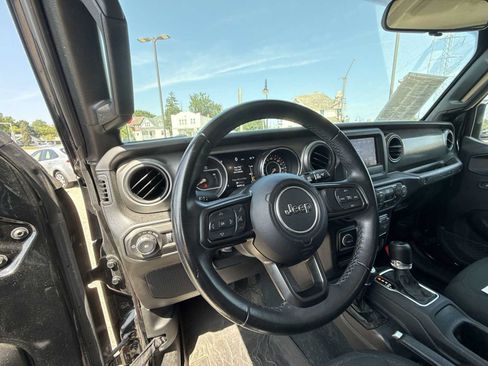 Used 2022 Jeep Wrangler Sport AWD/4WD image 10