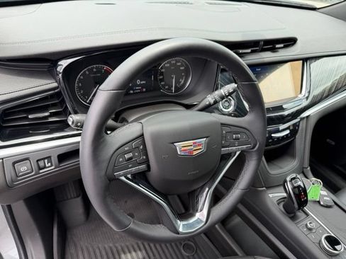 Used 2024 Cadillac XT6 Premium Luxury w/ LPO, Floor Liner Package AWD/4WD image 24