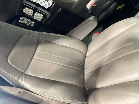 Used 2018 Chevrolet Express 3500 LS w/ Cold Climate Package RWD image 18