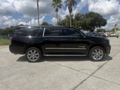 Used 2017 GMC Yukon XL SLT w/ Premium Edition