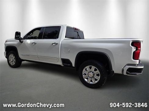 Used 2025 Chevrolet Silverado 2500 High Country w/ High Country Premium Package image 3
