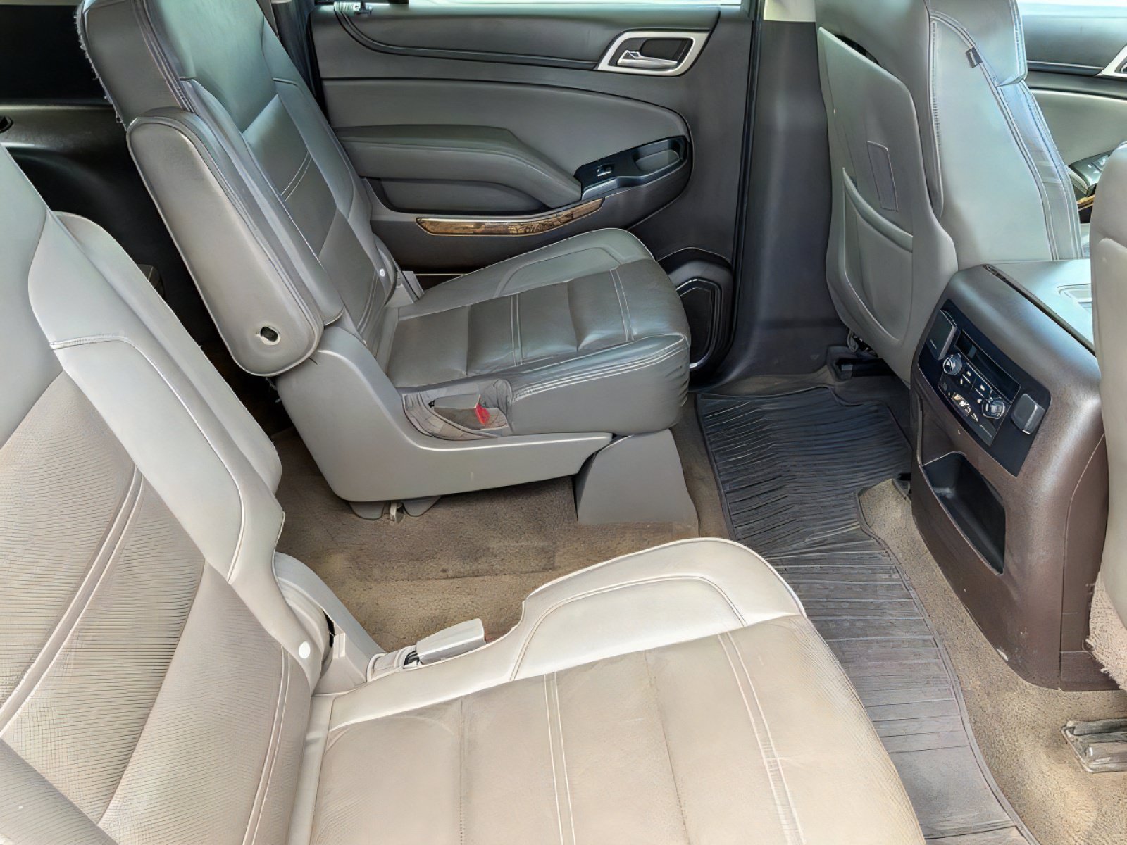 Used 2015 GMC Yukon XL Denali w/ Open Road Package AWD/4WD image 12