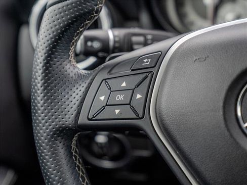 Used 2015 Mercedes-Benz GLA 250 4MATIC image 30